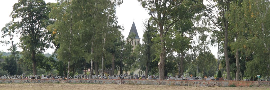 Widok ogólny cmentarza w Szaradowie